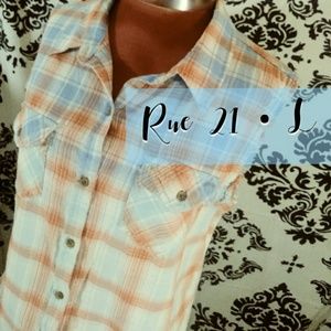 • Rue 21 Sleeveless Plaid ButtonUp •